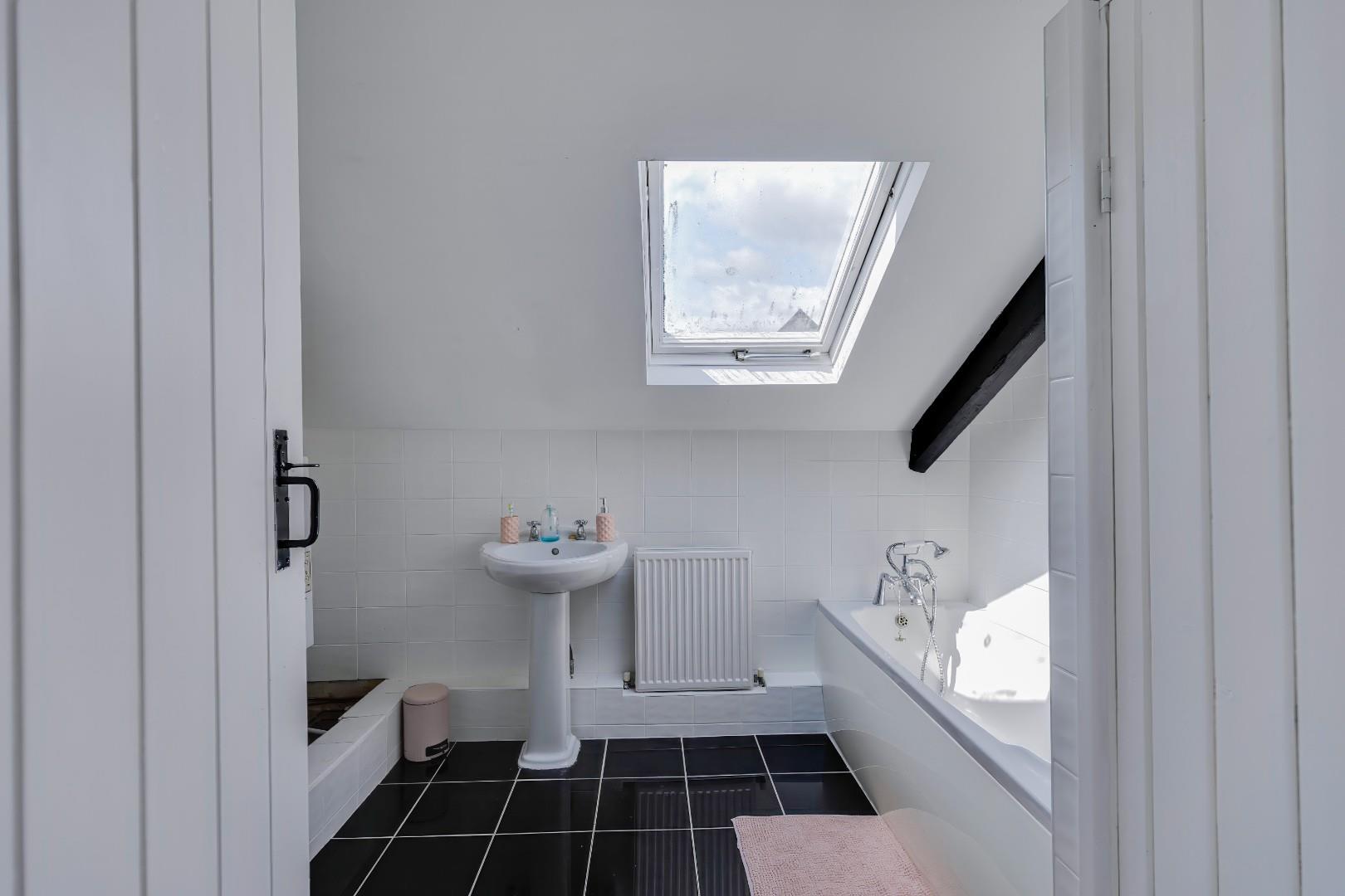 Rhoose Road, Rhoose, Vale of Glamorgan, CF62 3EP